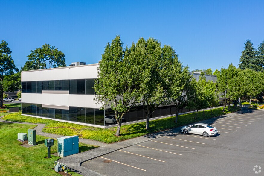 More Photos Of 12503 SE Mill Plain Blvd, Vancouver Loft Creative Space For Lease