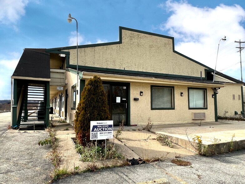 More Photos Of 126 Miller Ln, Waynesburg Hotel For Sale