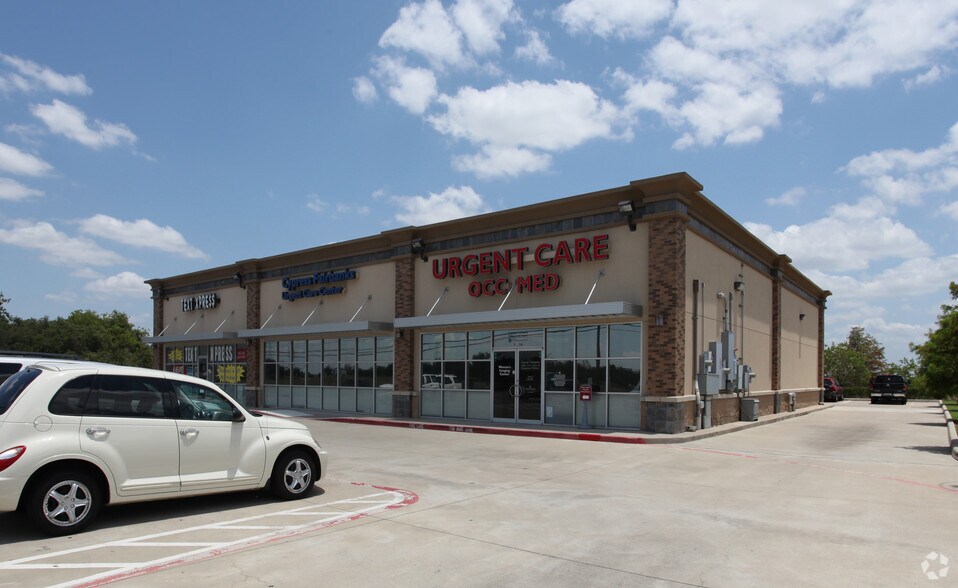 More Photos Of 9110 Barker Cypress Rd, Cypress Office For Lease
