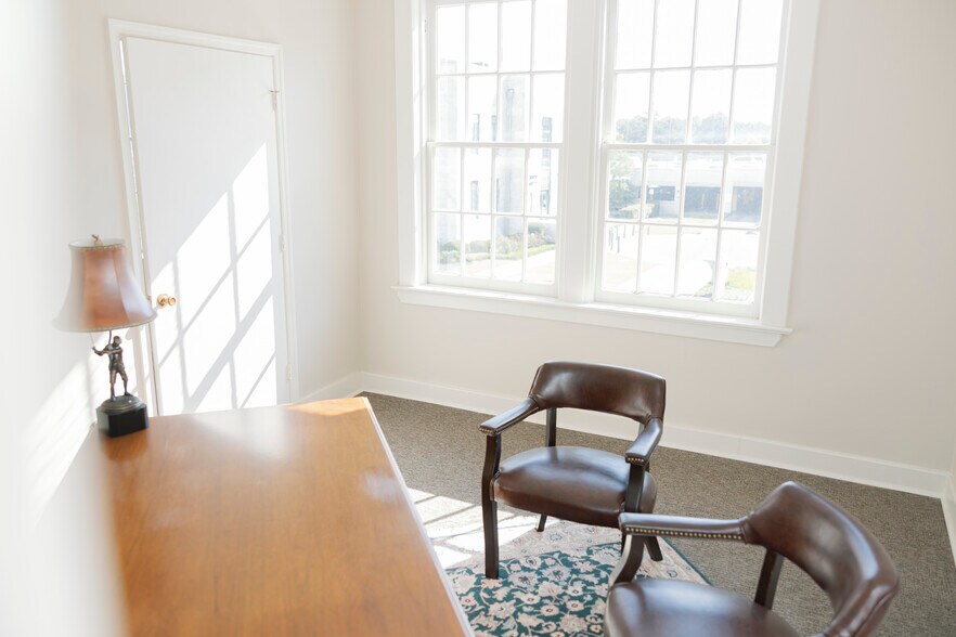 More Photos Of 119 Ridley Ave, Lagrange Office For Sale
