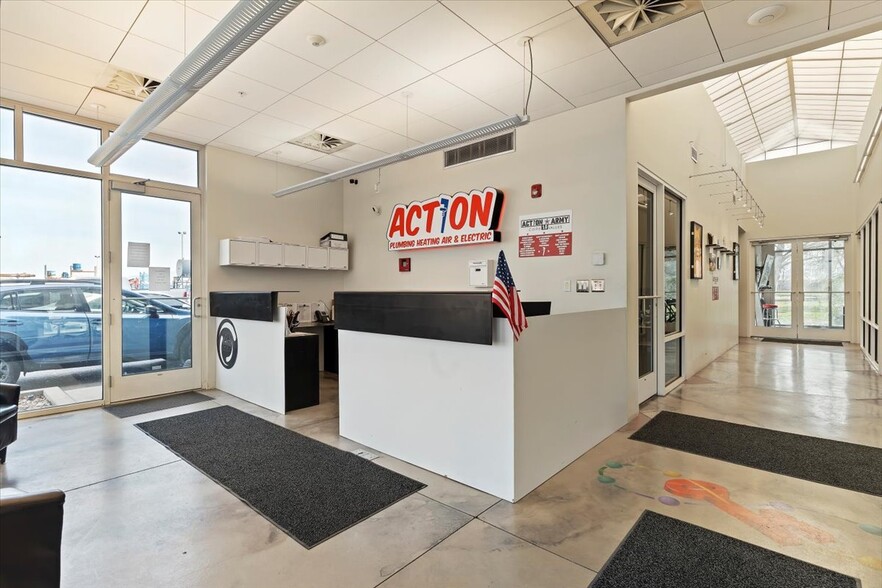 More Photos Of 825 S Gladiola St, Salt Lake City Warehouse For Sale