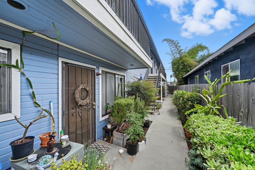 More Photos Of 4583-4585 36th St, San Diego Apartments For Sale