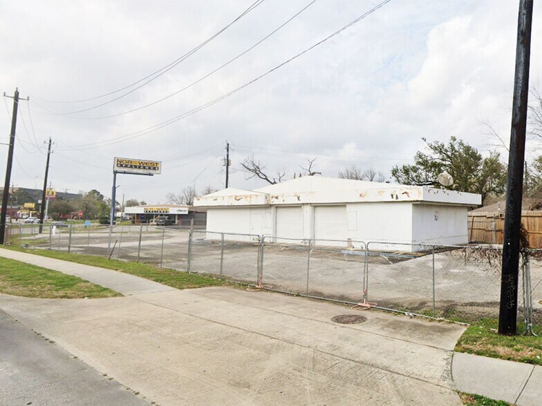 More Photos Of 10404 Northwest Fwy, Houston Service Station For Lease