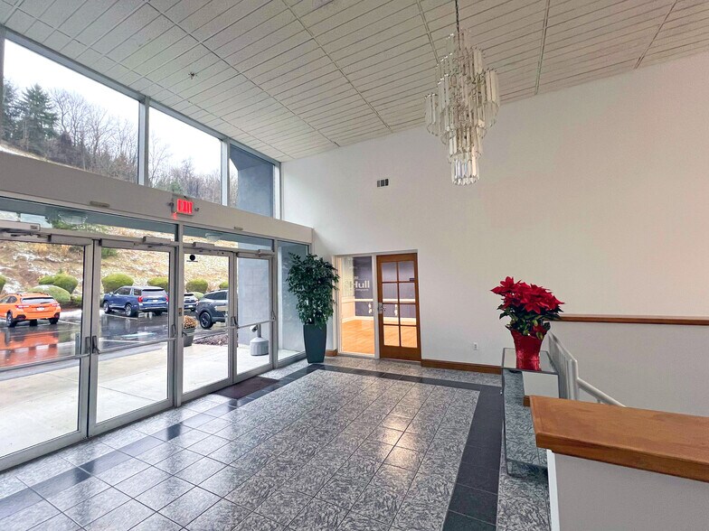 More Photos Of 1 Forestwood Dr, Pittsburgh Office For Lease