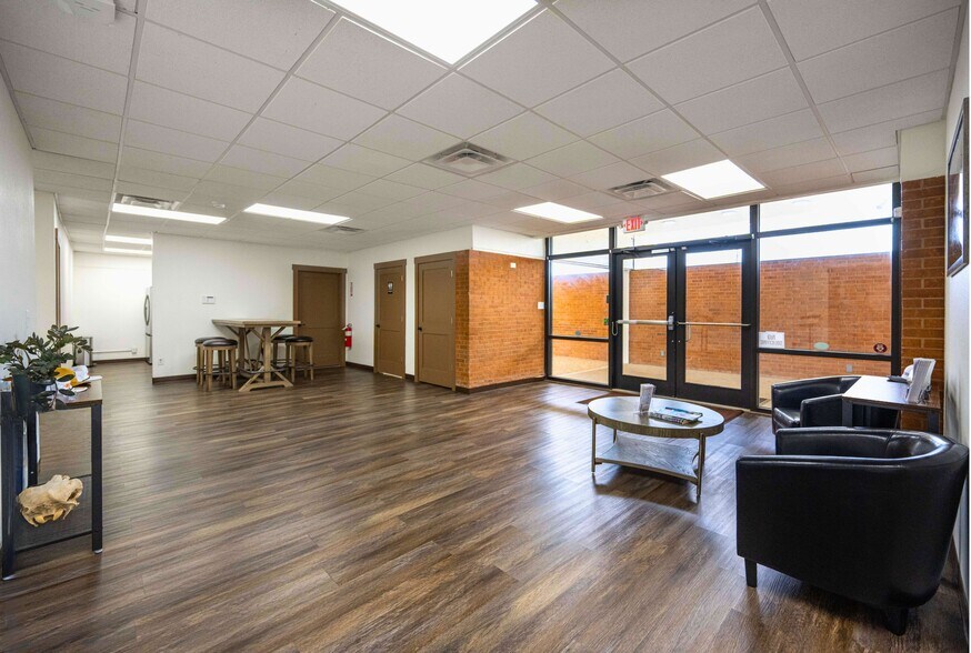 More Photos Of 1500 W Highway 6, Alvin Truck Terminal For Sale