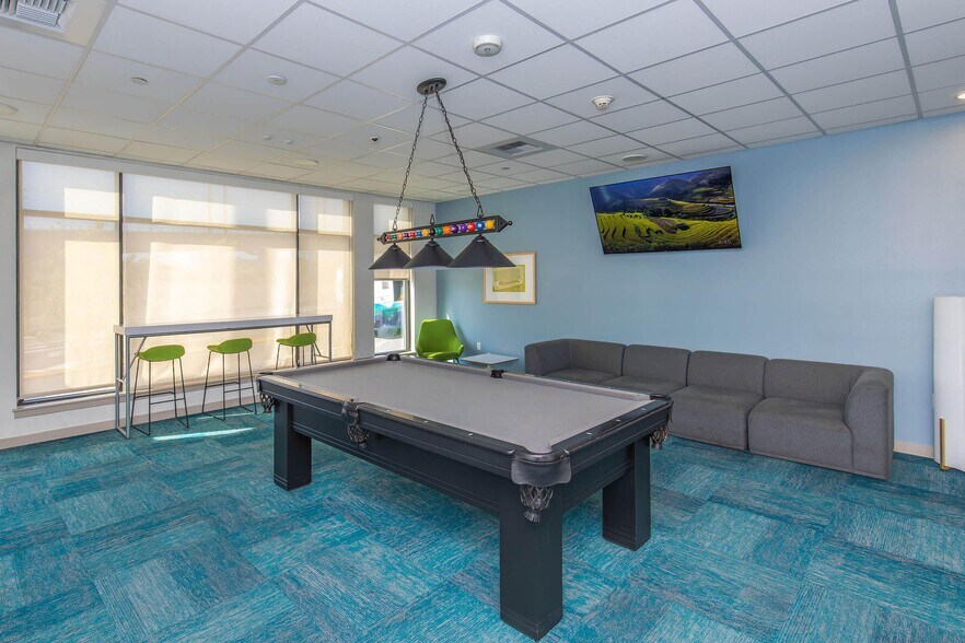 More Photos Of 15300 33rd Ave S, Seatac Apartments For Lease