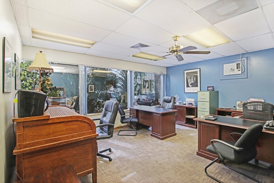 More Photos Of 710 1st Ave SW, Largo Office For Lease