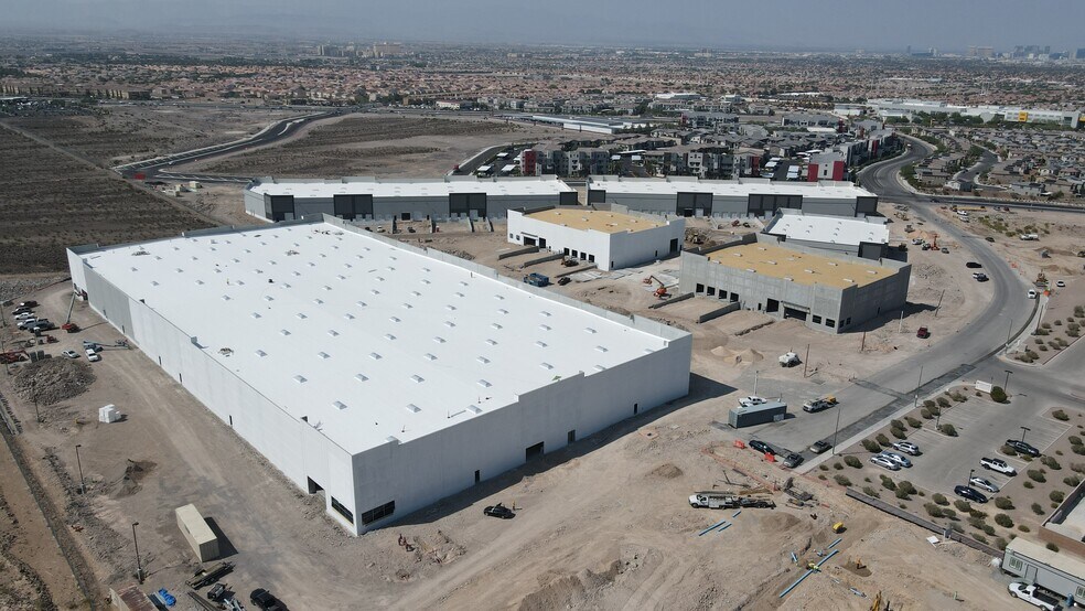 More Photos Of 1085 Alper Center Dr, Henderson Distribution For Lease