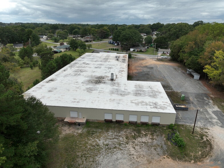 More Photos Of 110 N Upright St, Landis Industrial For Lease