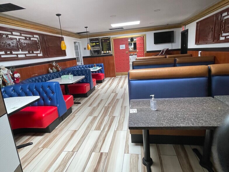 More Photos Of 1300 W Main St, Barstow Restaurant For Sale