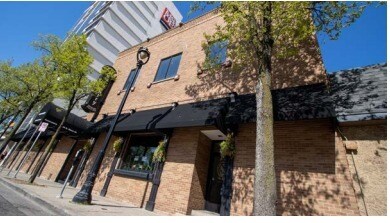 More Photos Of 1114 N Water St, Milwaukee Freestanding For Lease