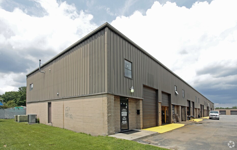 More Photos Of 113 S First Colonial Rd, Virginia Beach Light Distribution For Sale