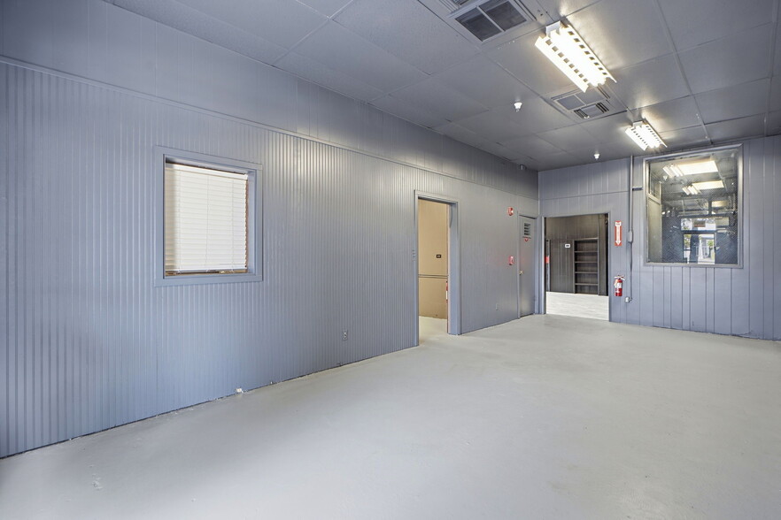 More Photos Of 1420 Healdsburg Ave, Healdsburg Flex For Sale