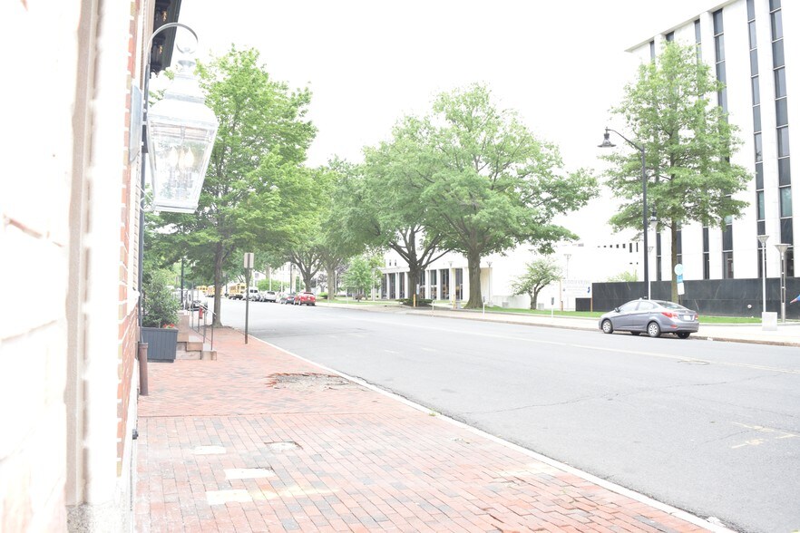 More Photos Of 226 W State St, Trenton Medical For Sale