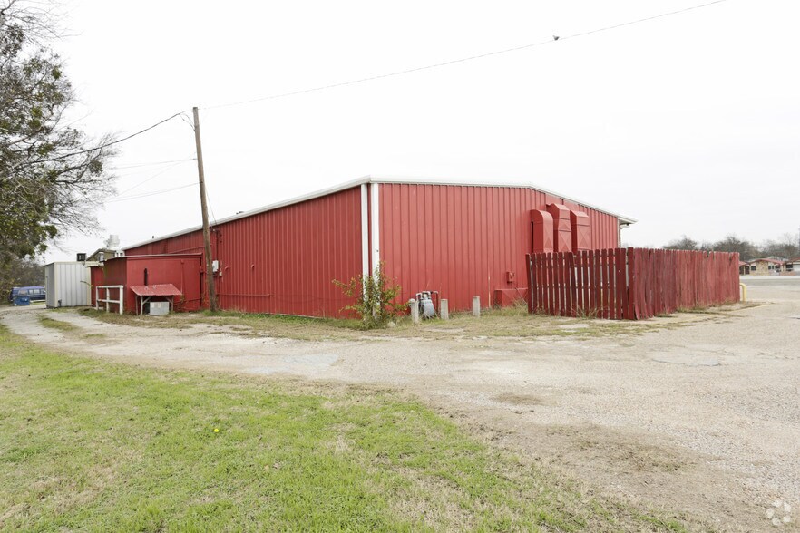 More Photos Of 701 N Martin Luther King Jr Hwy, Mexia Restaurant For Sale