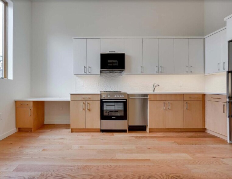 More Photos Of 333 Newark Ave, Jersey City Apartments For Lease