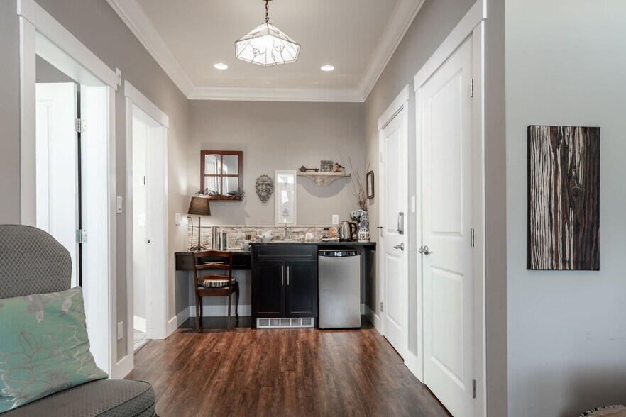 More Photos Of 2379 Chardonnay Ln, Abbotsford Hospitality For Sale