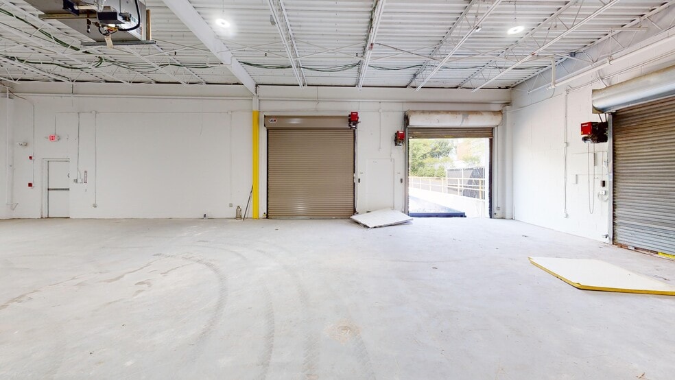 More Photos Of 1253 Glen Ave, Moorestown Warehouse For Sale