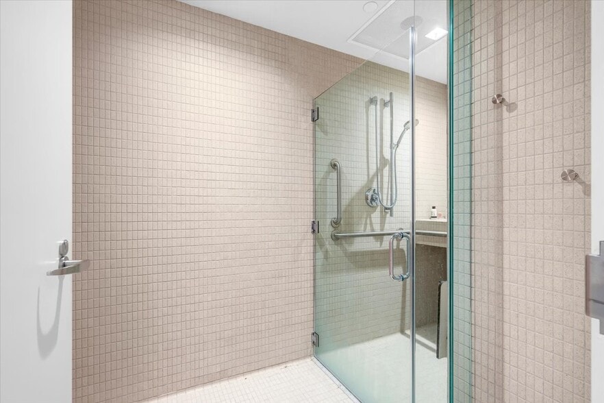 More Photos Of 4220 King St, Alexandria Office For Sale