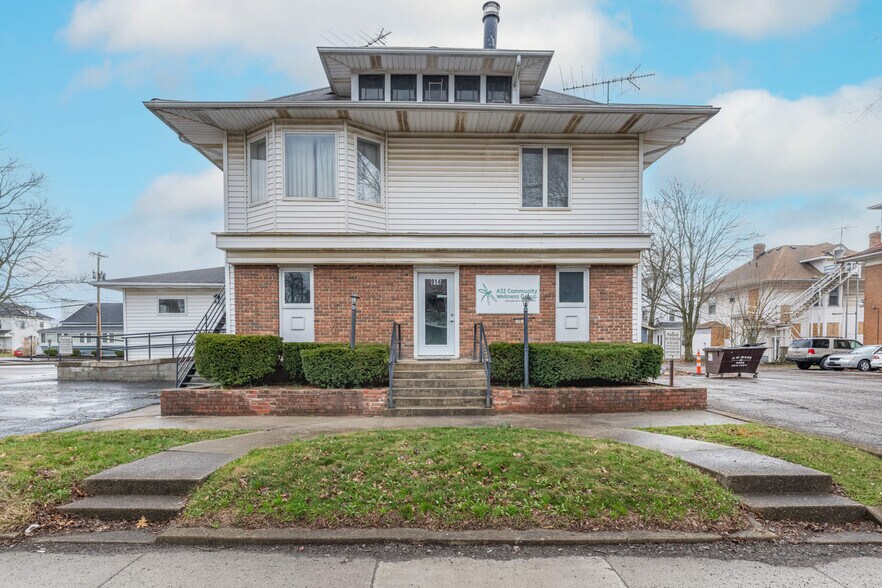 More Photos Of 227 E Cecil St, Springfield Restaurant For Sale