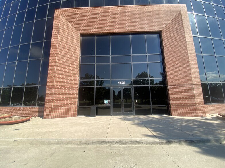 More Photos Of 1575 Heritage Dr, McKinney Office For Lease