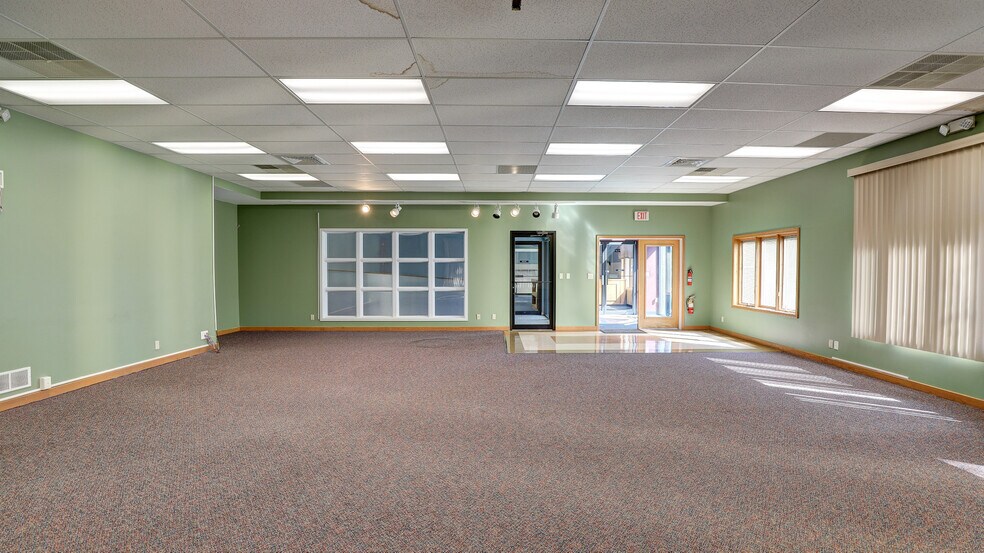 More Photos Of 1234 N Water St, Decatur Office For Sale