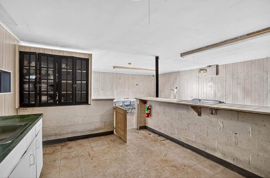 More Photos Of 61 New St, Montclair Specialty For Sale