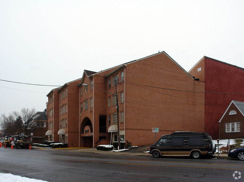 More Photos Of 8607-8609 2nd Ave, Silver Spring Medical For Sale