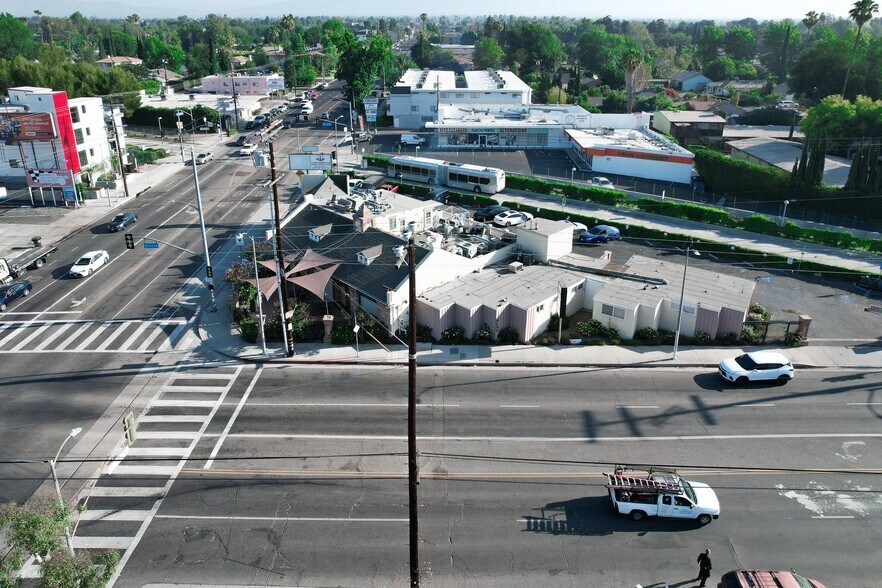 More Photos Of 6000 Woodman Ave, Van Nuys Storefront Retail Office For Lease