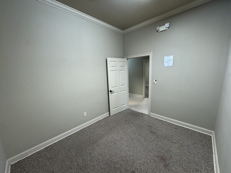 More Photos Of 20203 Machost Rd, Zachary Manufacturing For Lease