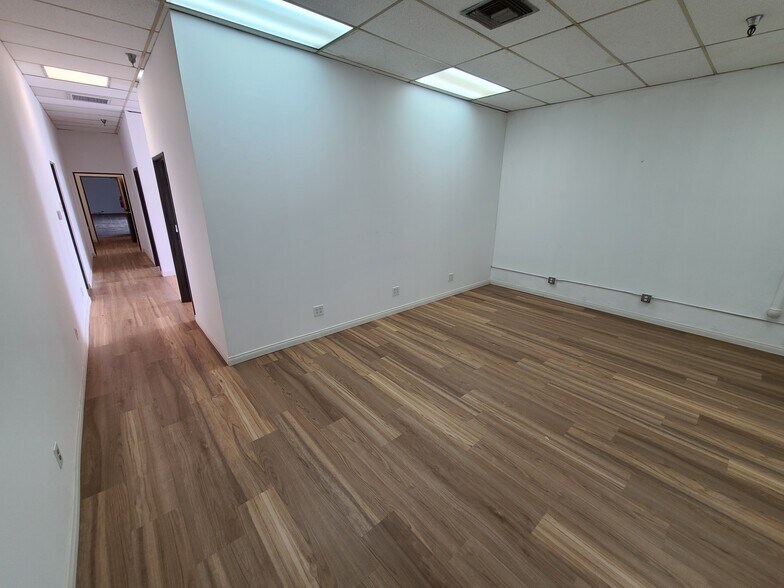 More Photos Of 141 E 157th St, Gardena Warehouse For Lease