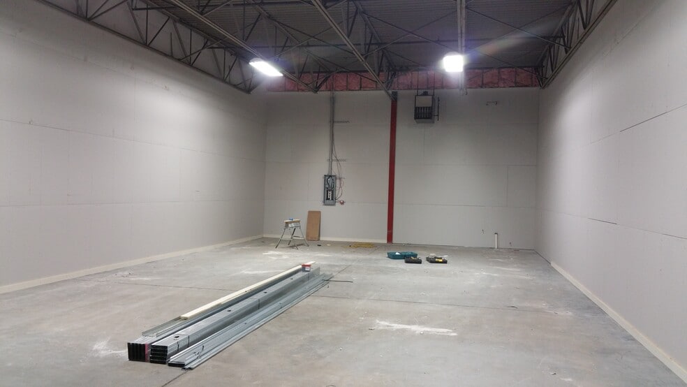 More Photos Of 4570 E Bristol Rd, Feasterville Trevose Light Manufacturing For Sale