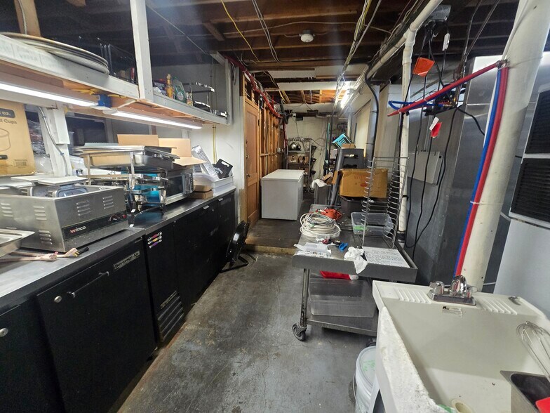 More Photos Of 48 School St, Lincoln Restaurant For Sale