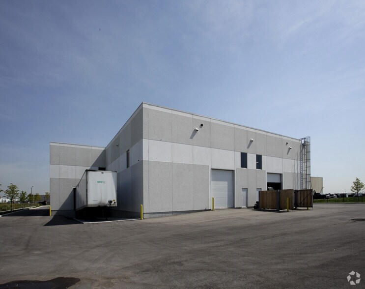 More Photos Of 80 Simpson Rd, Caledon Office For Lease