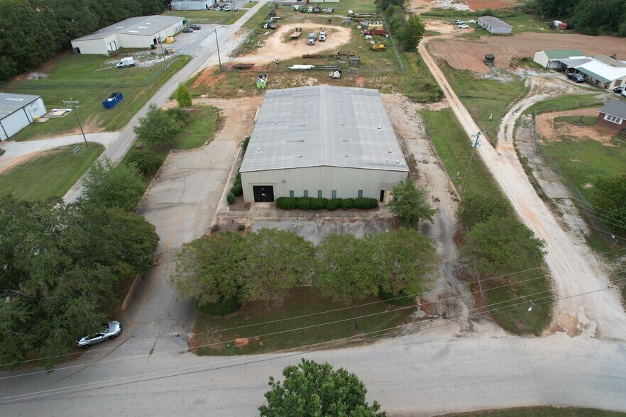 More Photos Of 265 Pine Dr, Piedmont Manufacturing For Lease