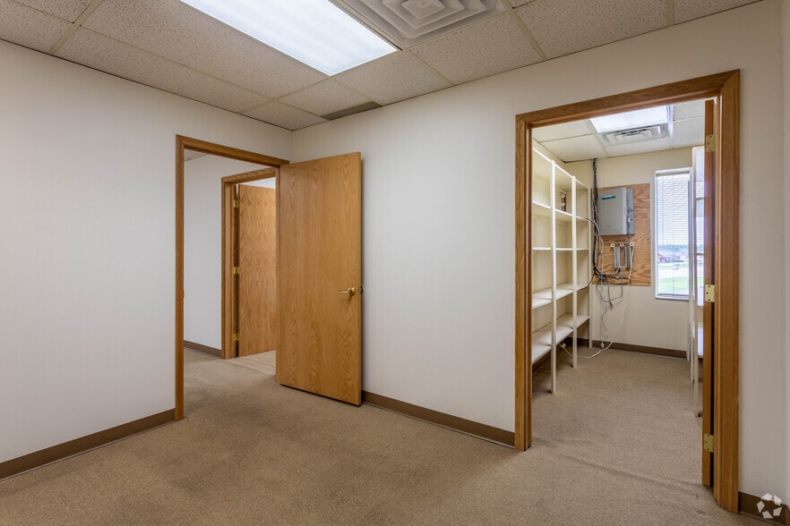 More Photos Of 6161 Busch Blvd, Columbus Office For Lease