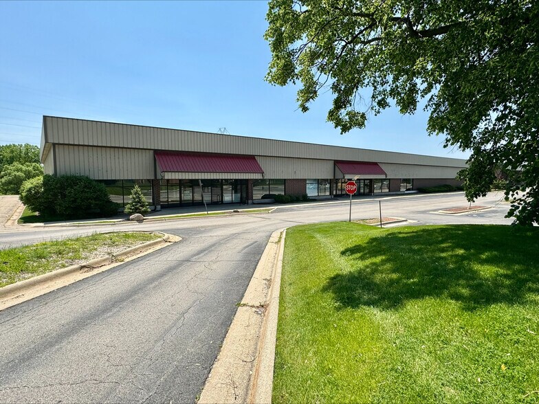 Primary Photo Of 6663-6669 E State St, Rockford General Retail For Lease