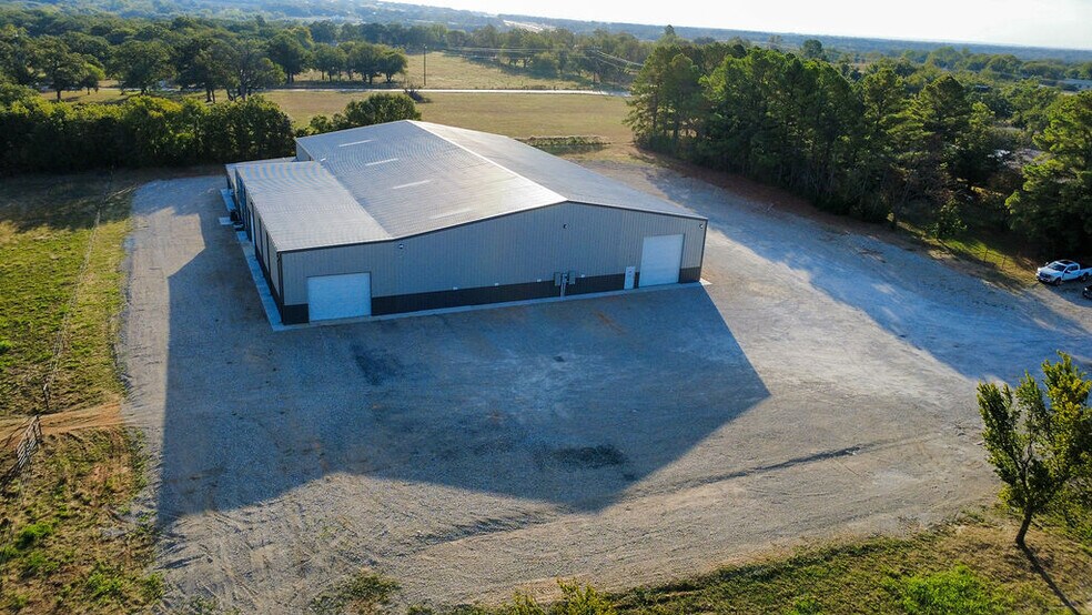 More Photos Of 6160 Mineral Wells Hwy, Weatherford Industrial For Lease