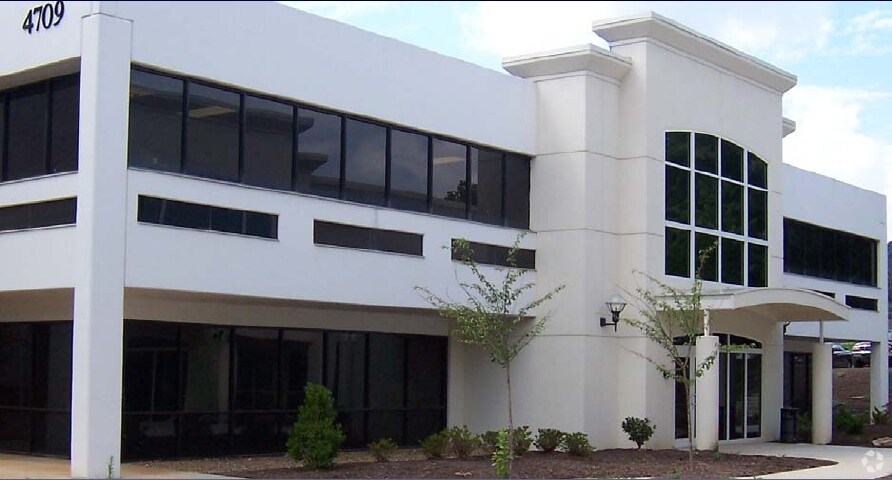 More Photos Of 4709 Papermill Dr, Knoxville Office For Lease
