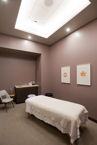 More Photos Of 2950 Havana St, Denver Medical For Sale