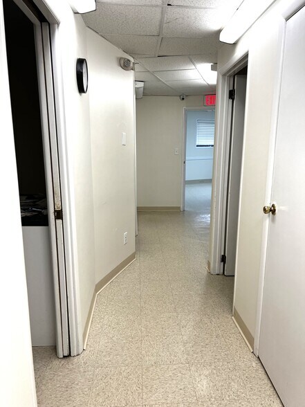 More Photos Of 116 Broadway, Amityville Office For Lease