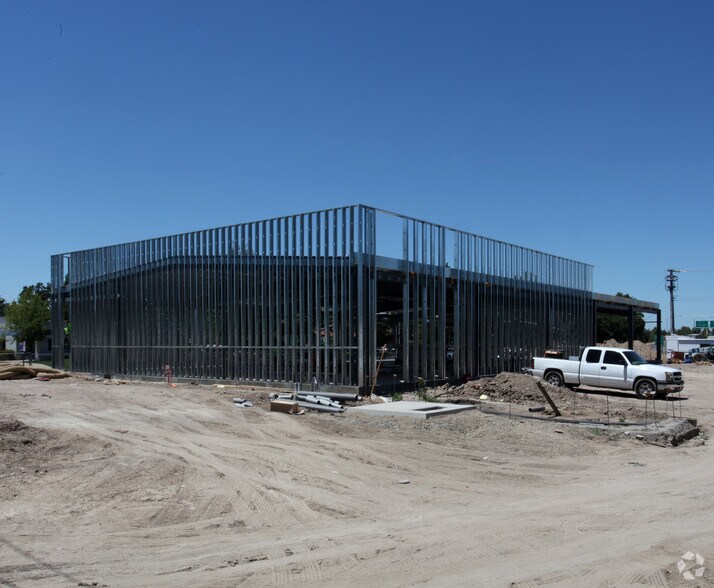 More Photos Of 400 Harris Ave, Sacramento Freestanding For Sale