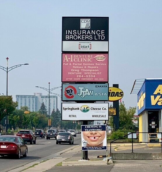 More Photos Of 602 16th Ave NW, Calgary Storefront Retail Office For Lease