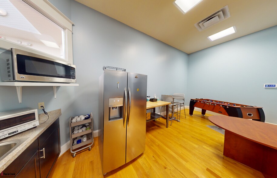 More Photos Of 307 Market St SE, Roanoke Loft Creative Space For Lease