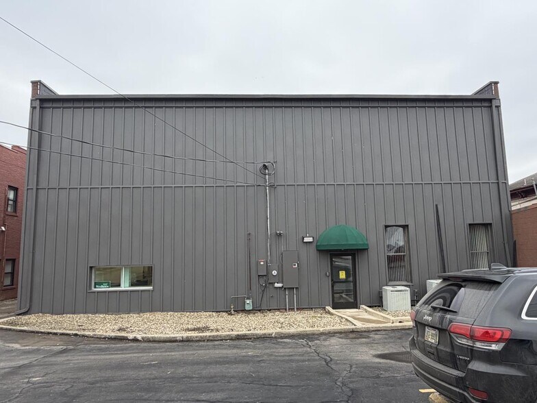 More Photos Of 115 W Main St, Mc Arthur Office For Sale