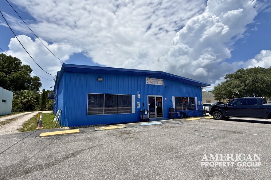 Primary Photo Of 36 W Dearborn St, Englewood Freestanding For Lease