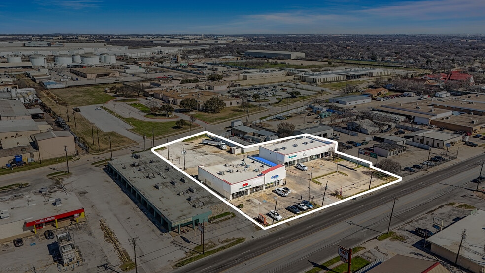 More Photos Of 2705 NE 28th St, Fort Worth Storefront For Sale