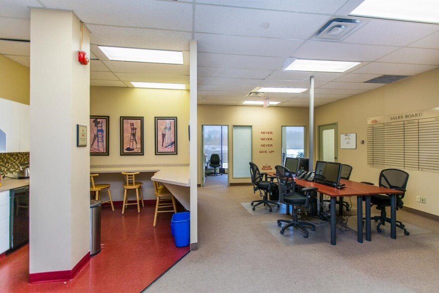 More Photos Of 245 Menten Pl, Ottawa Office For Lease