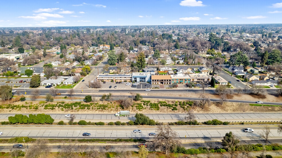 More Photos Of 1620 W Mineral King Ave, Visalia Office For Sale