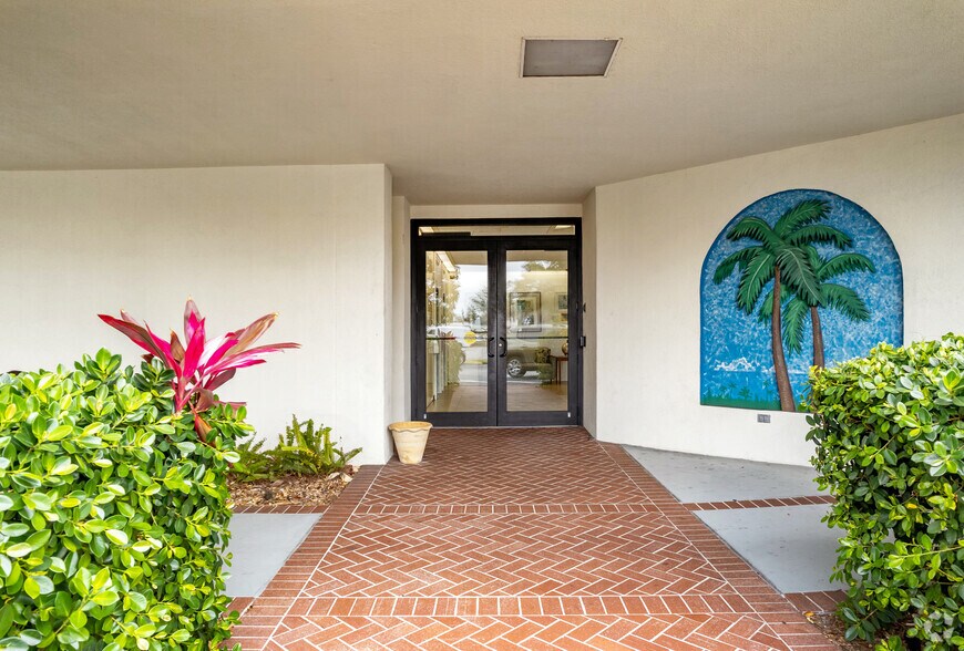 More Photos Of 600 8th Ave W, Palmetto Office For Sale